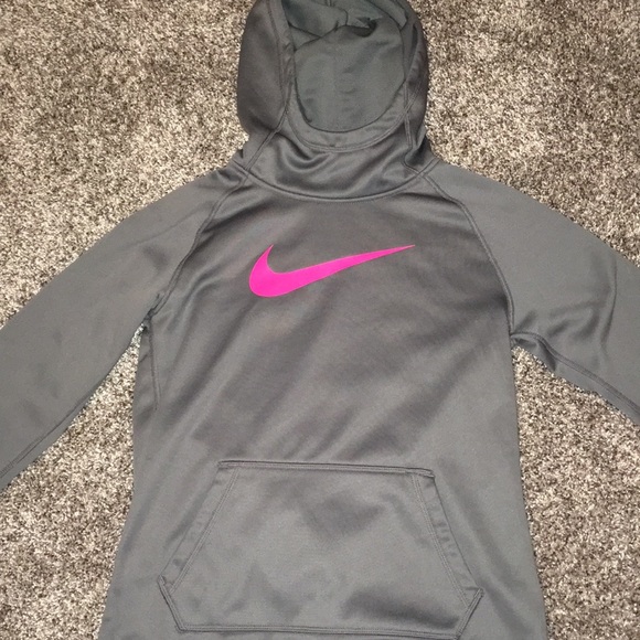 Nike Other - A pink and grey Nike sweatshirt